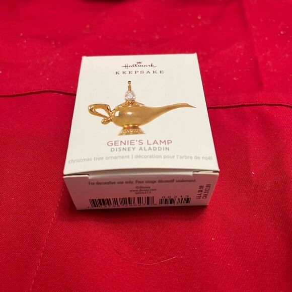 2018 Miniature Genie’s Lamp Disney Aladdin Hallmark Keepsake Ornament - Picture 2 of 6